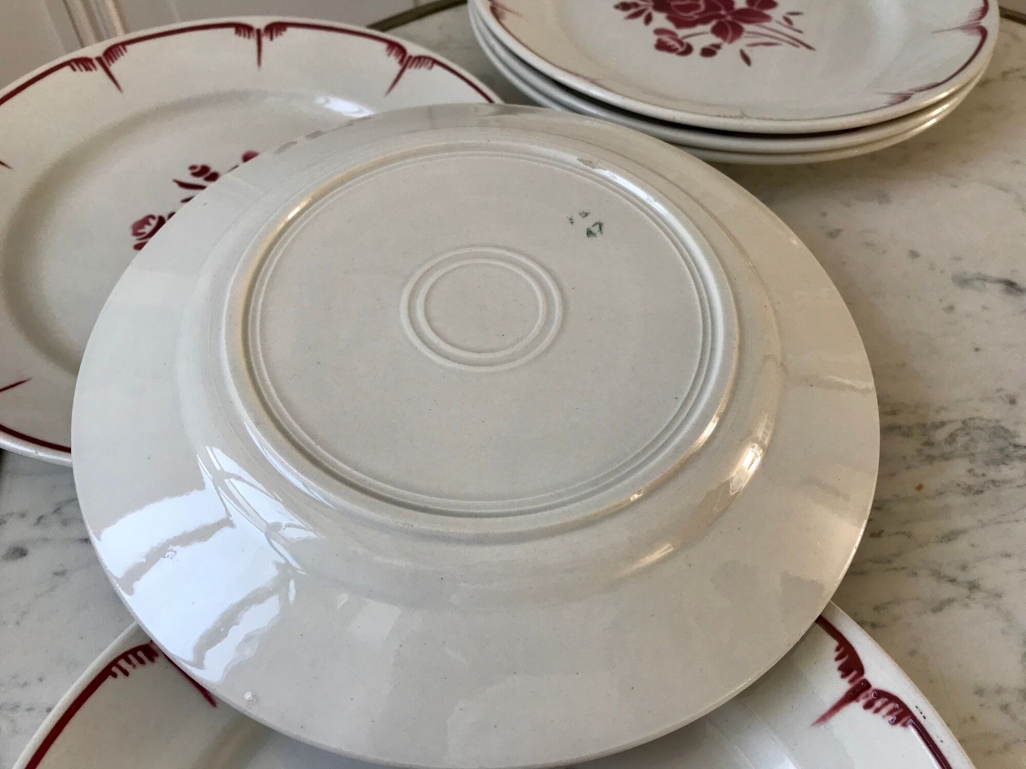 set of 7 flat plates FB Badonviller pinks years 30-40
