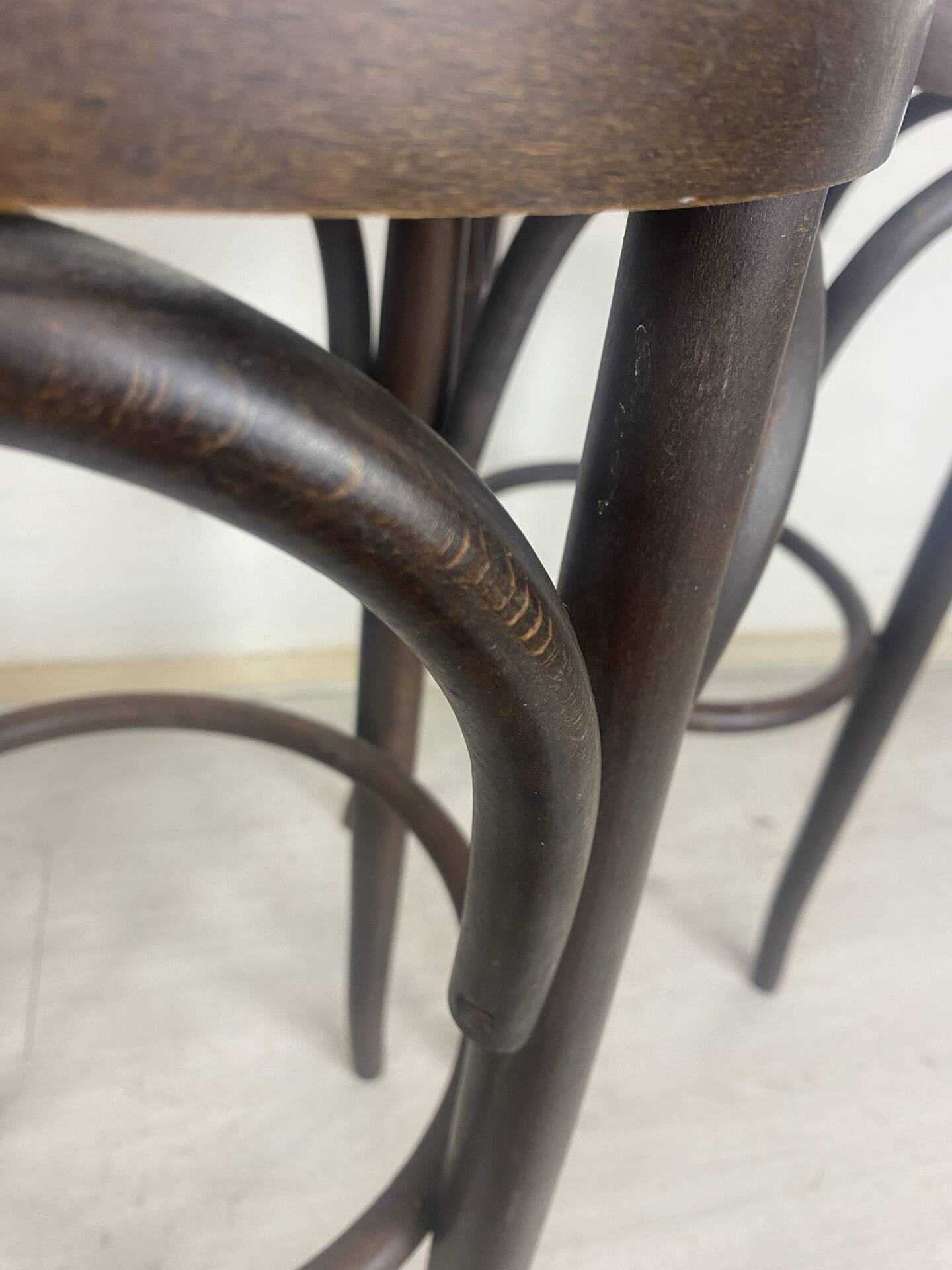 Bar stool