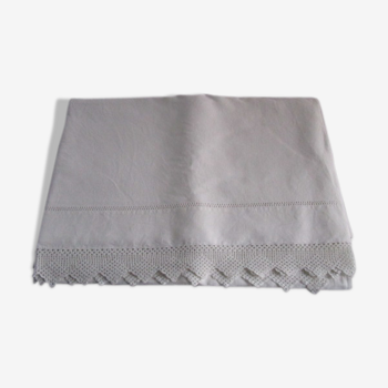 Drap ancien broderies et broderies de jours