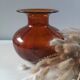 Vase en verre bullé orange