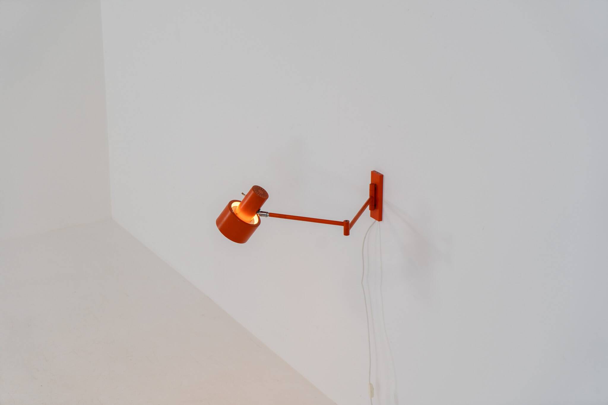 Applique murale "Skala" orange par Jo Hammerborg