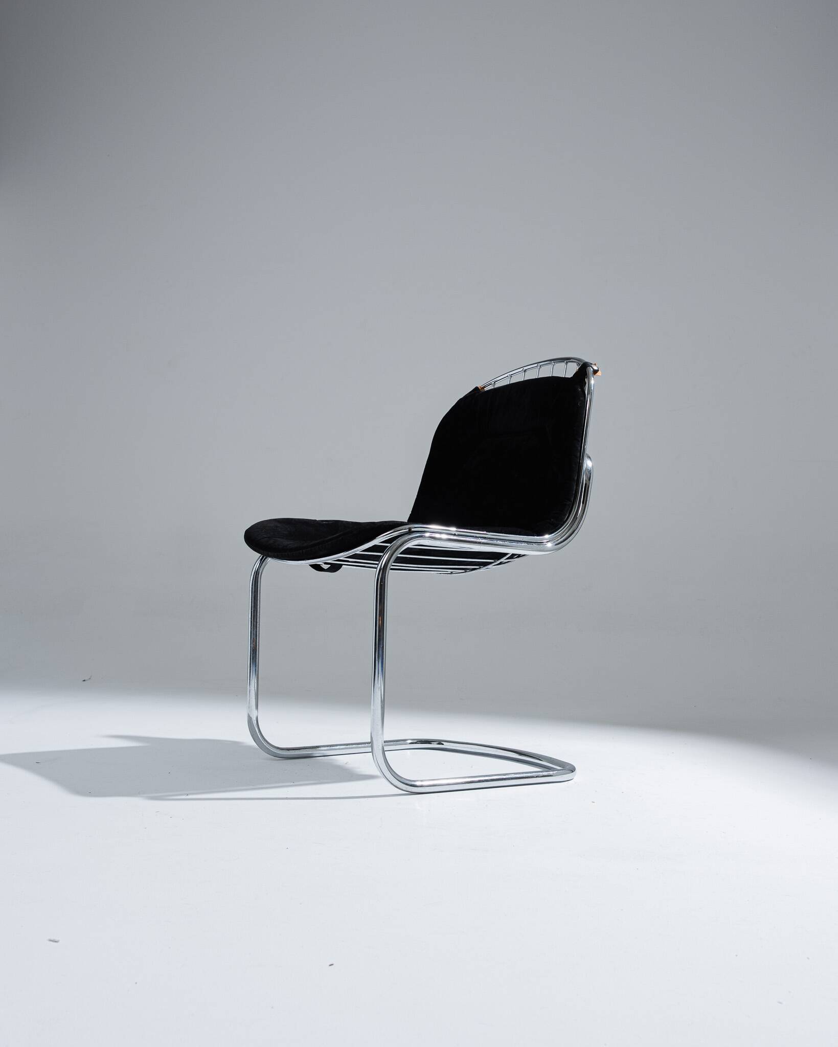 Chaise en velours noir, Gastone Rinaldi, 1970s