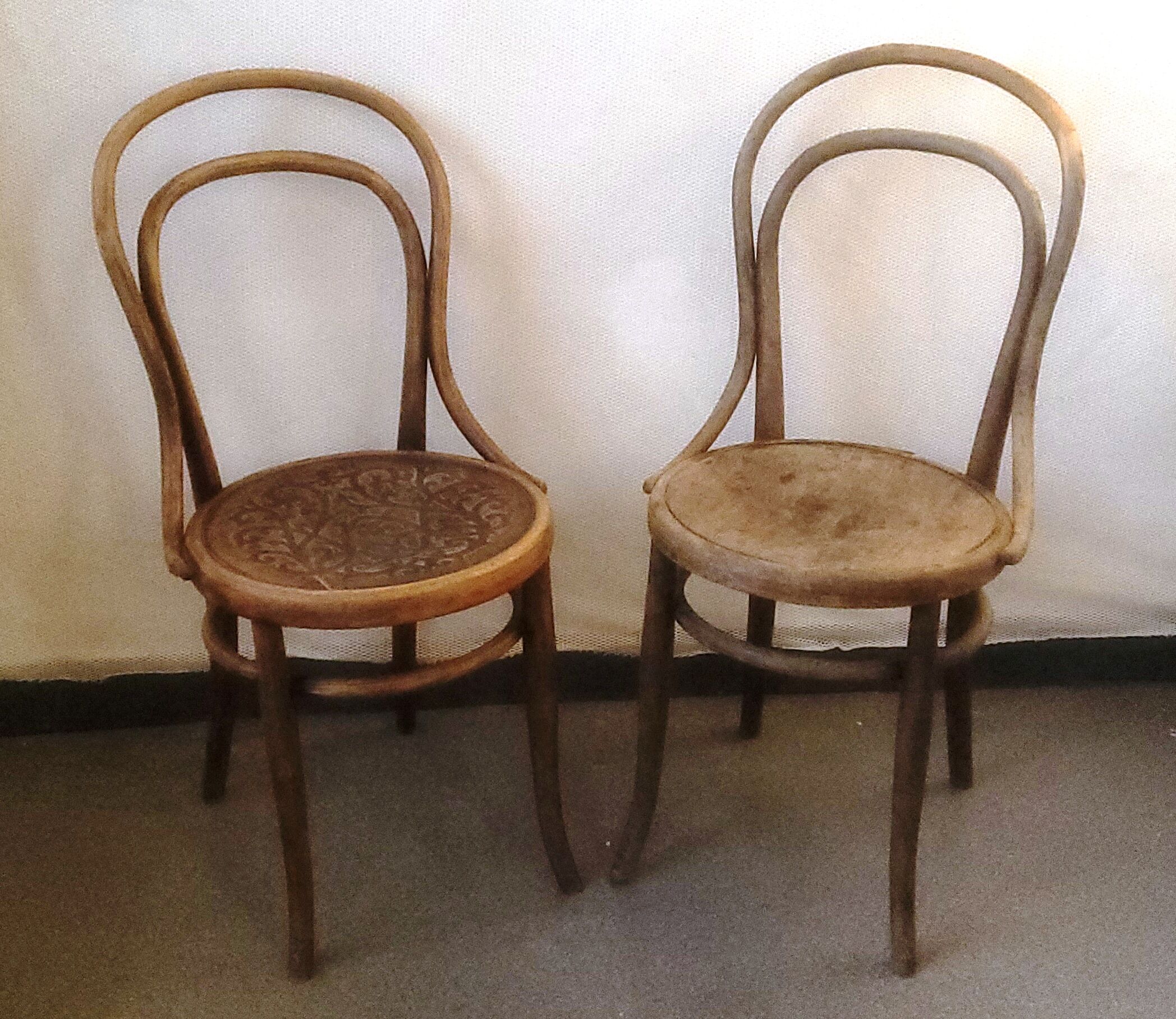 Pair of chairs bistrot