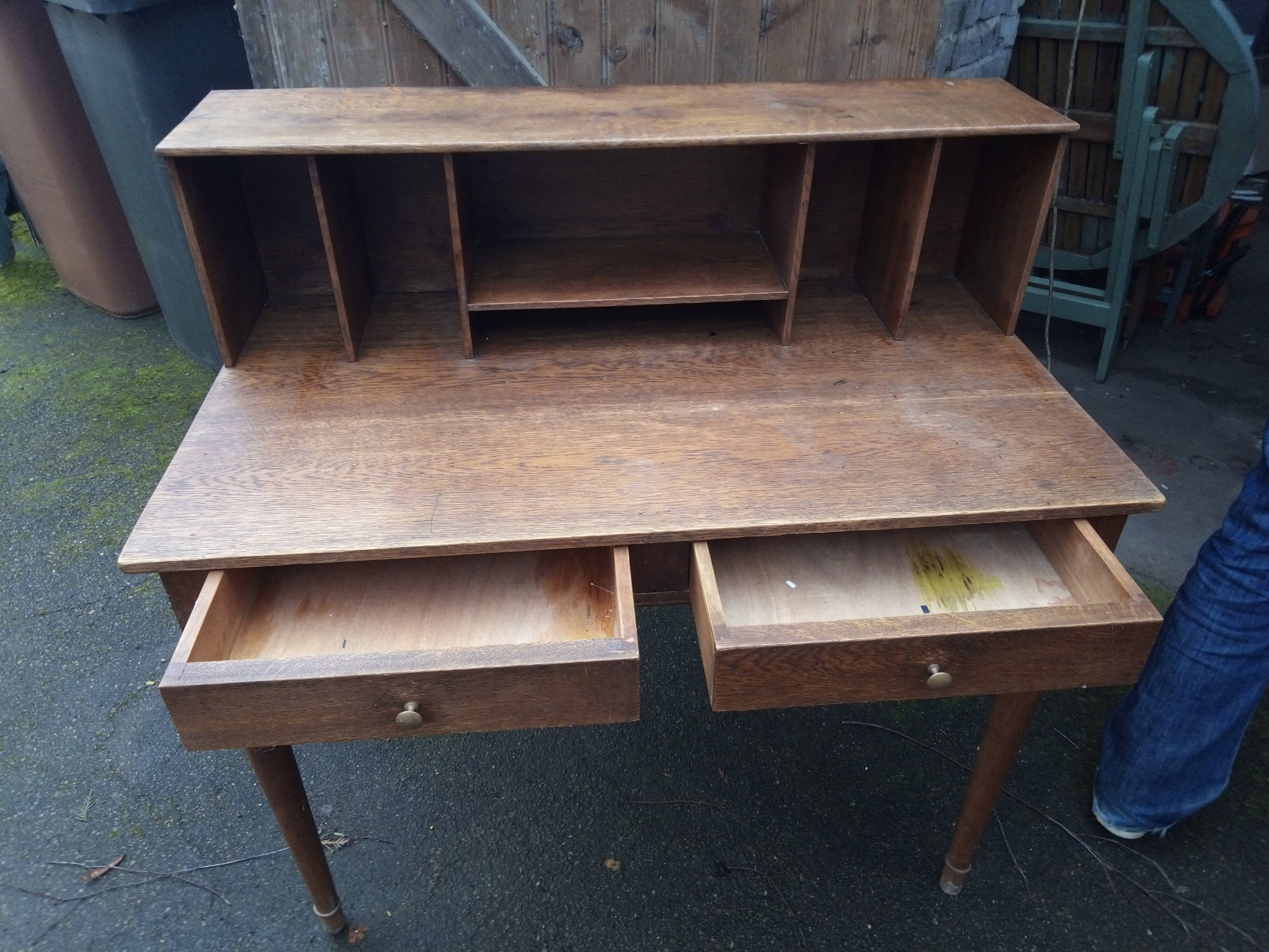 Vintage tiered desk