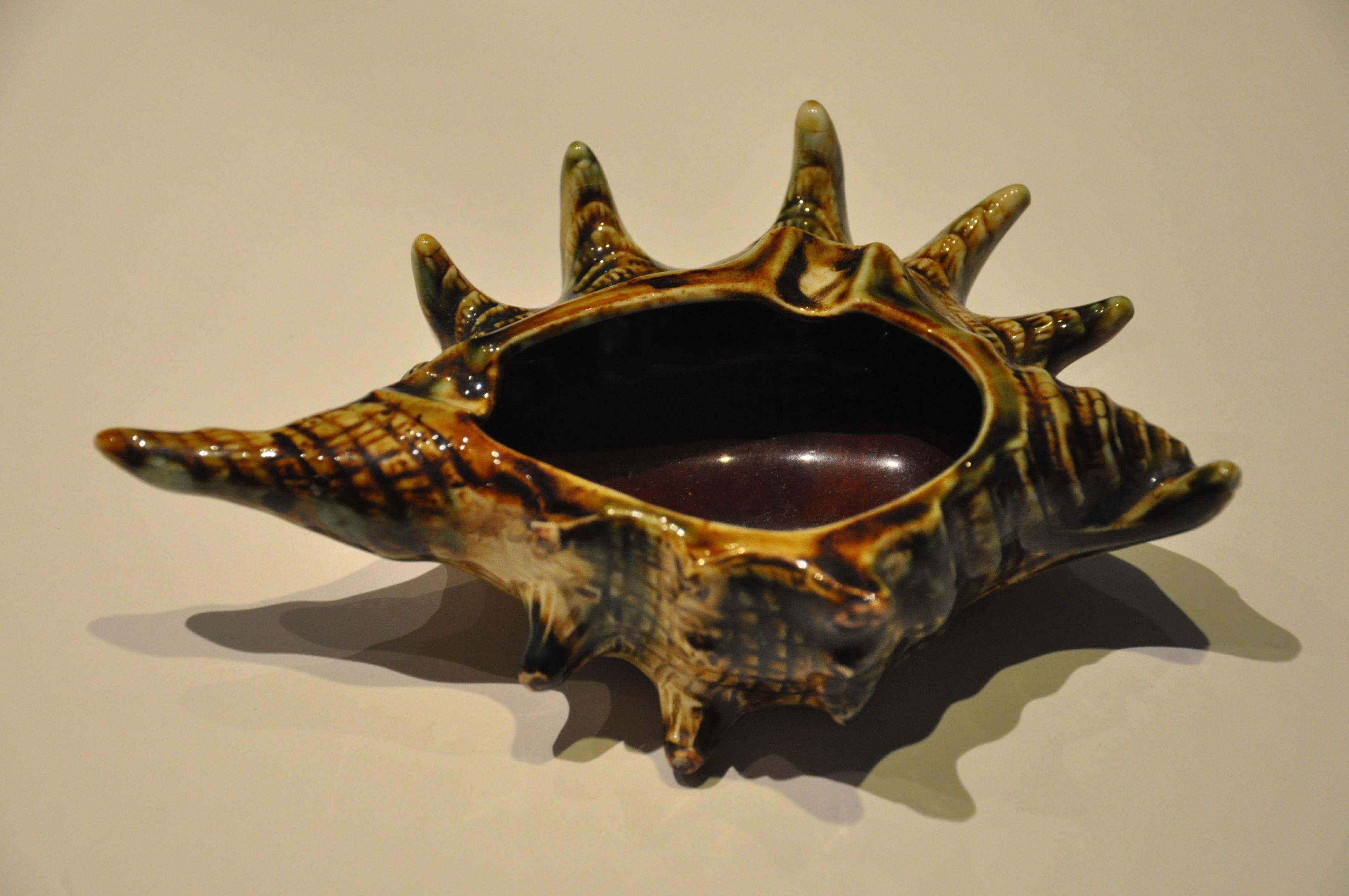Ceramic shell ashtray