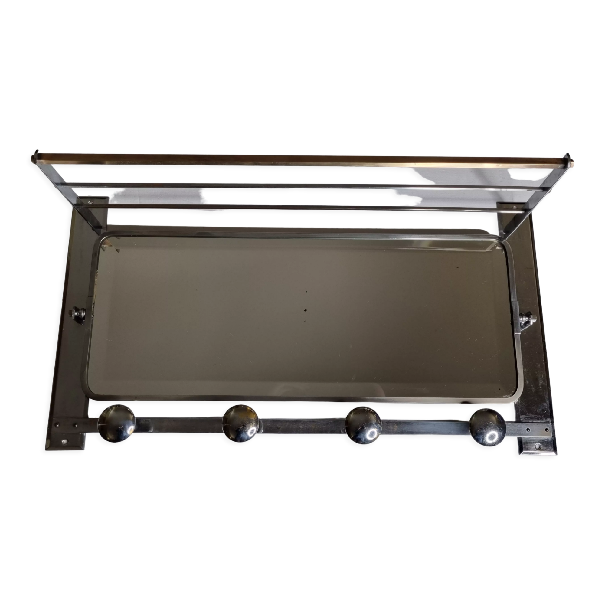 Portemanteau mural en métal chromé, miroir biseauté, 4 patères et un porte chapeau, années 50