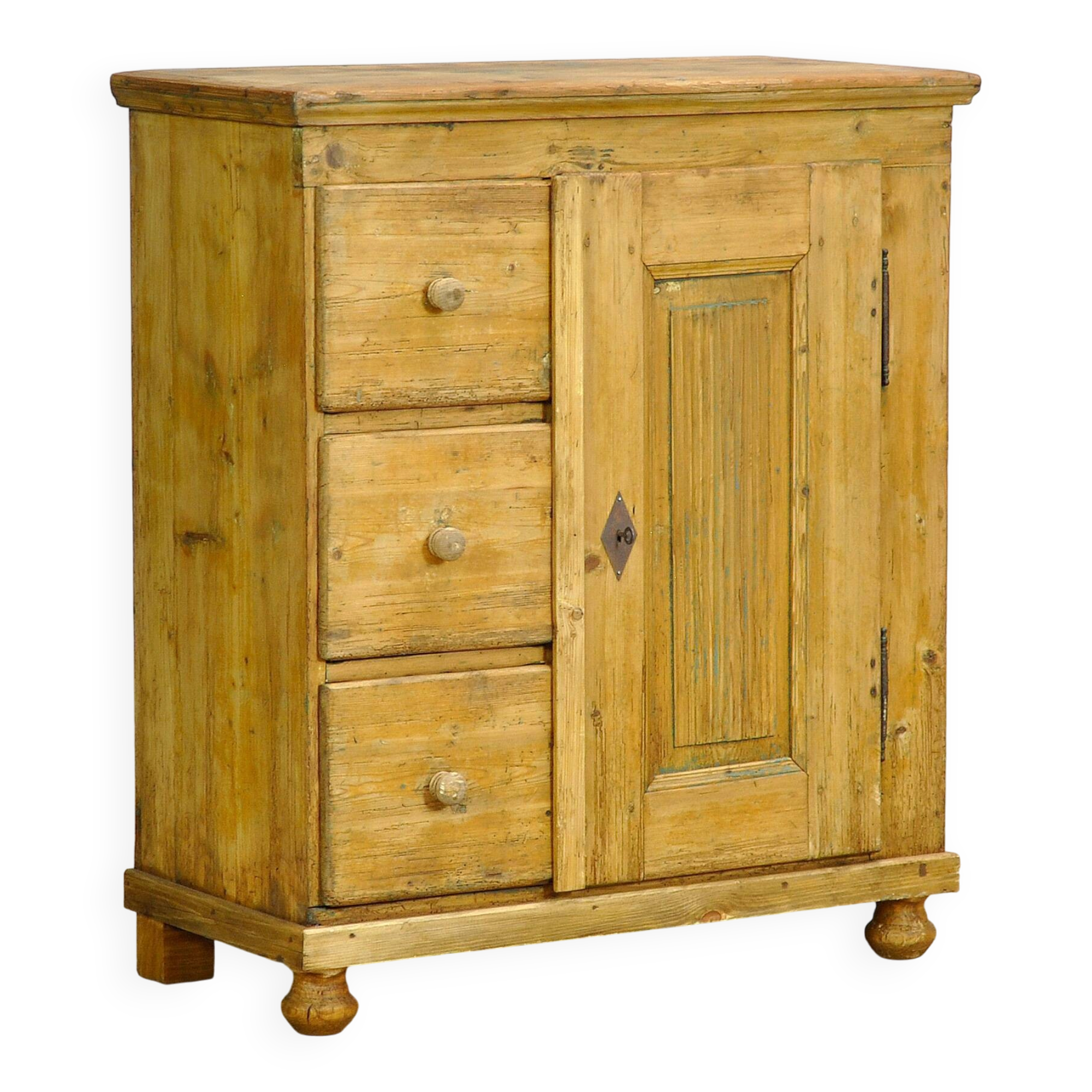 Cabinet en pin, vers 1900