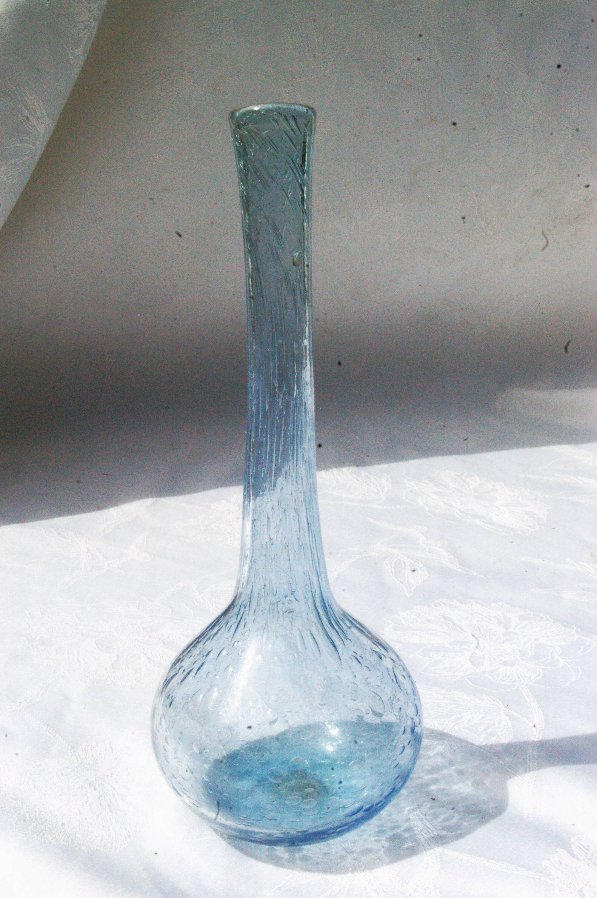 Soliflore vase in bubbled glass from Biot