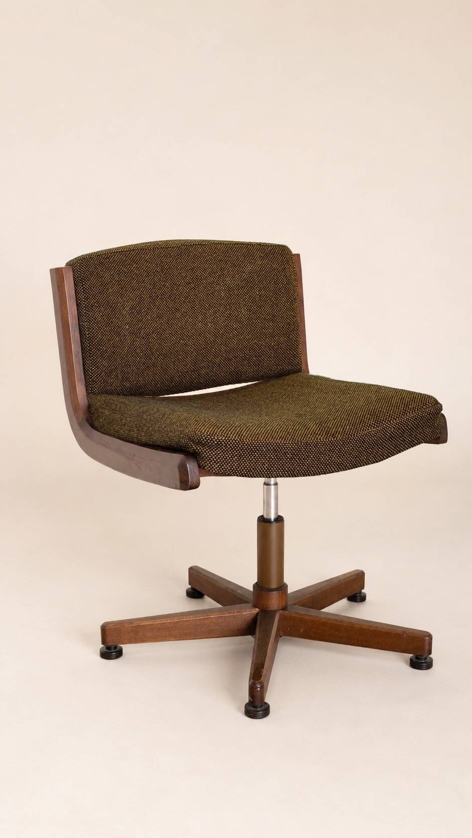 Set of 5 designer office chairs in solid wood