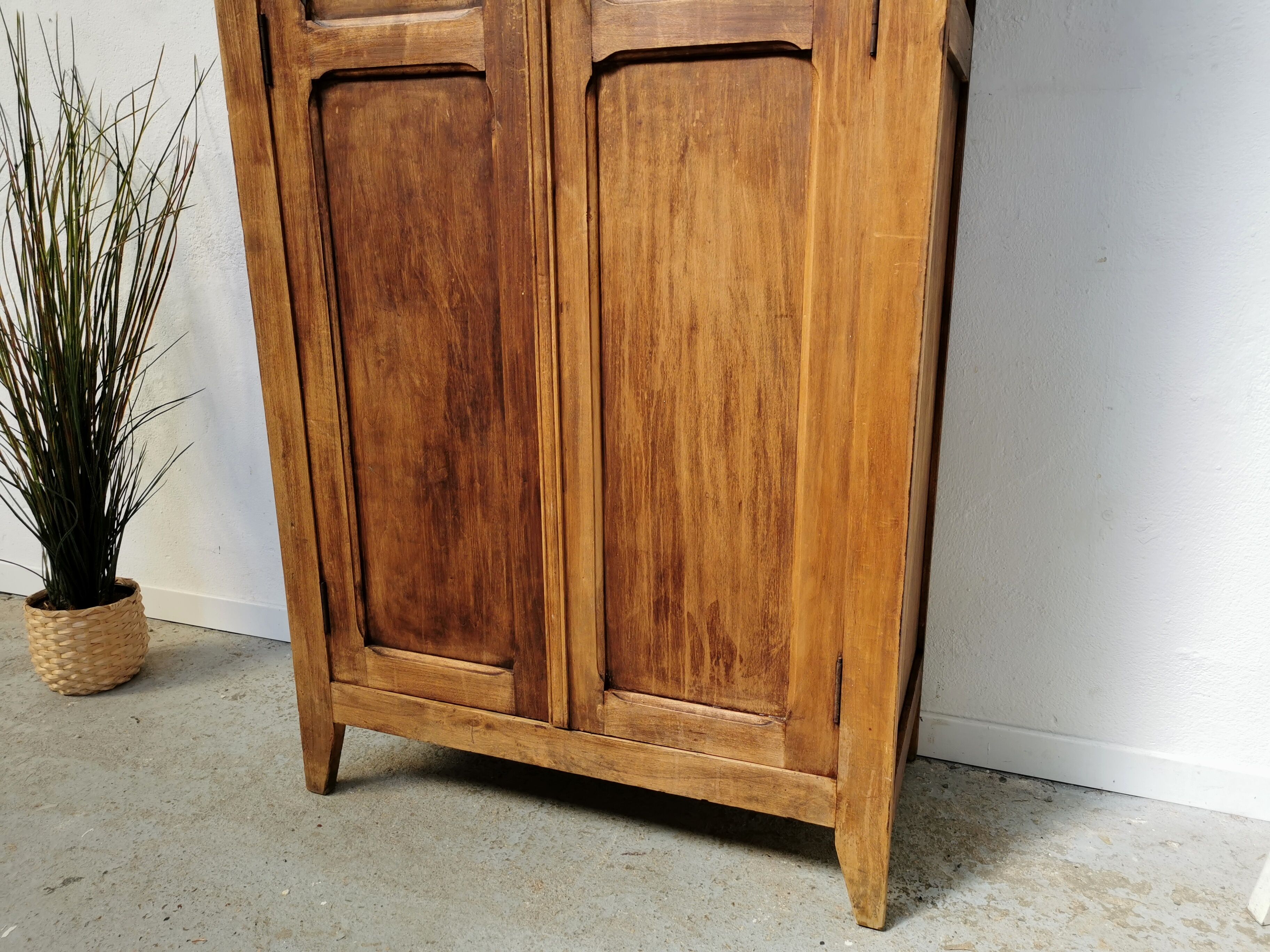 Vintage Parisian coat of arms