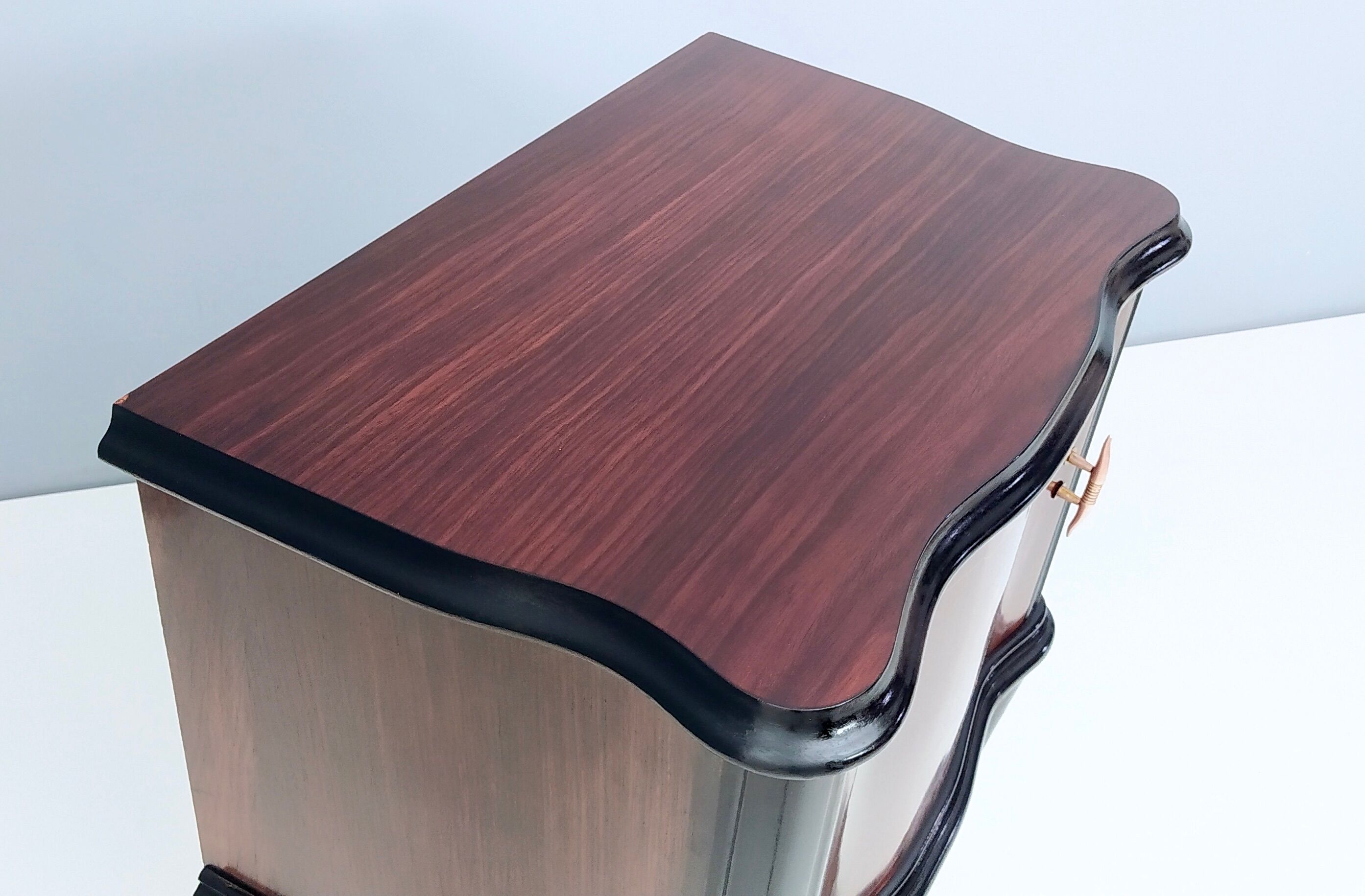 Pair of Mahogany Nightstands with in the Style of Tomaso Buzzi, Italy, 1950s