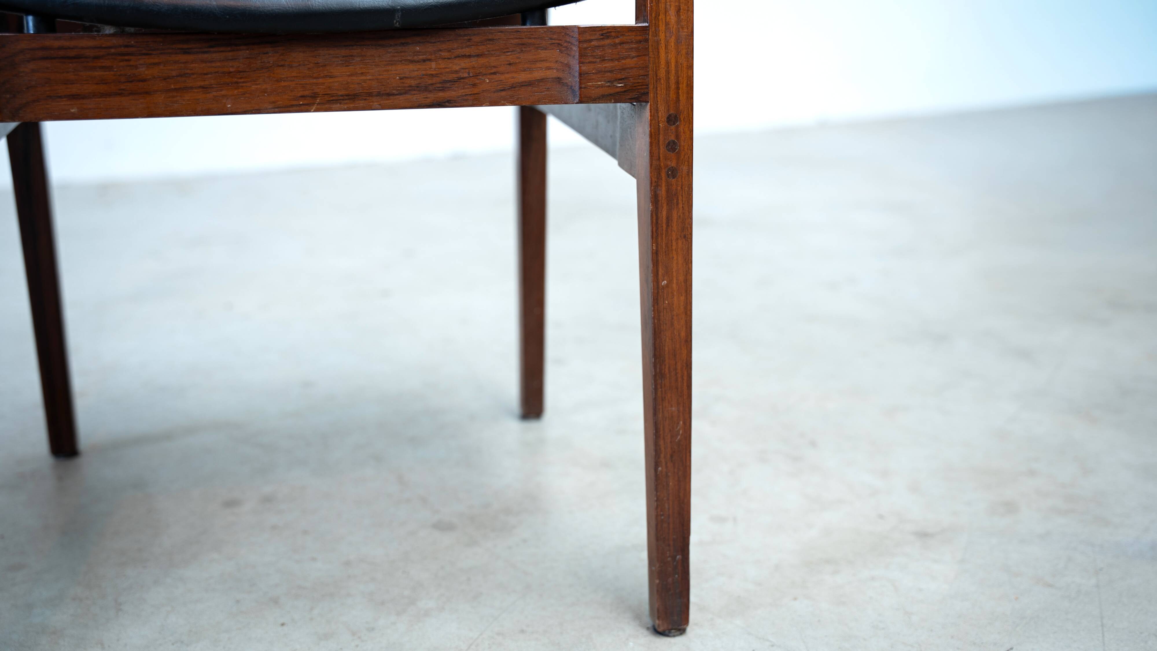 Set of six model 101 rosewood dining chairs by Gianfranco Frattini