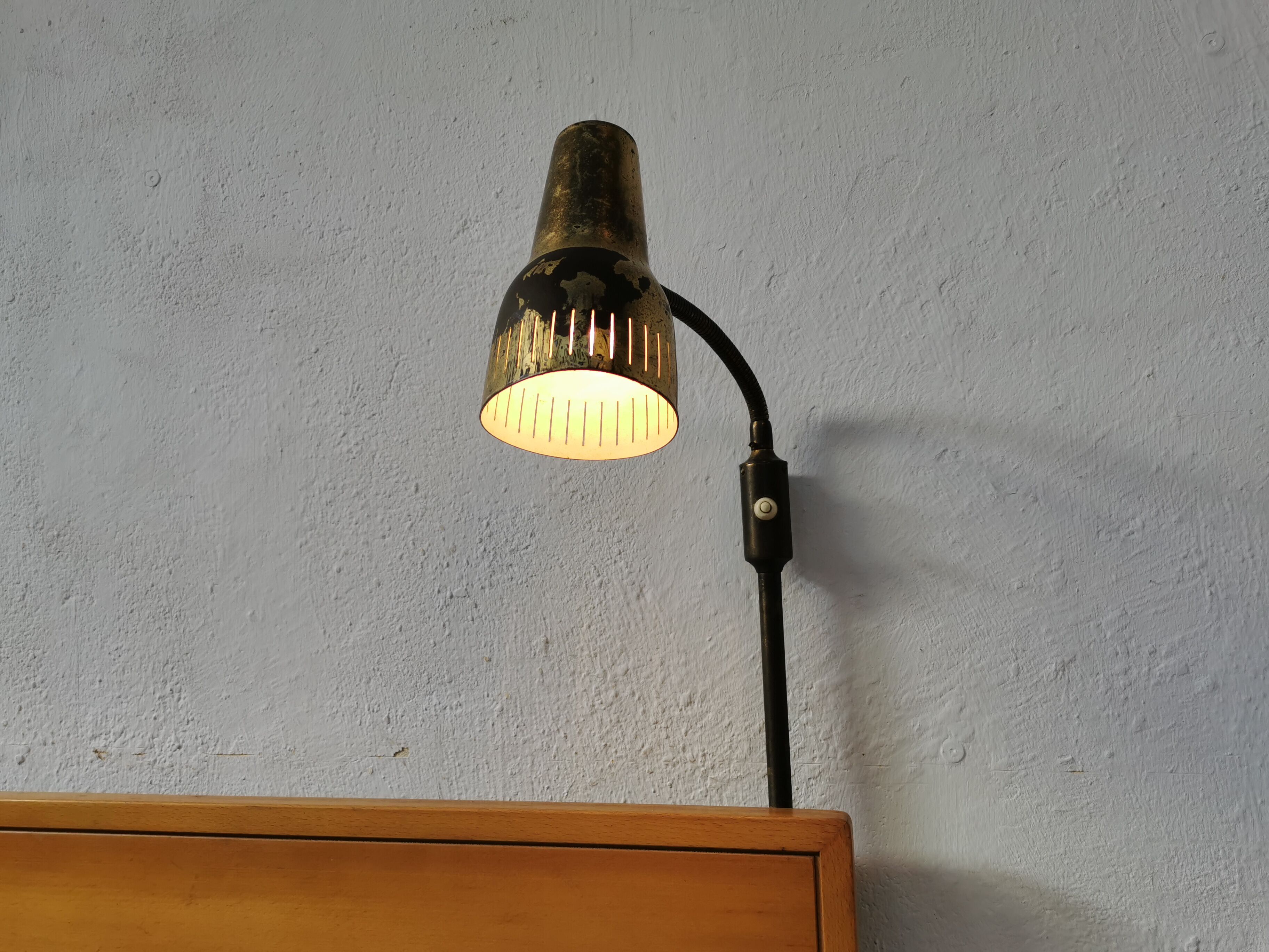 Vintage Scandinavian bed and lamp signed NK 1959