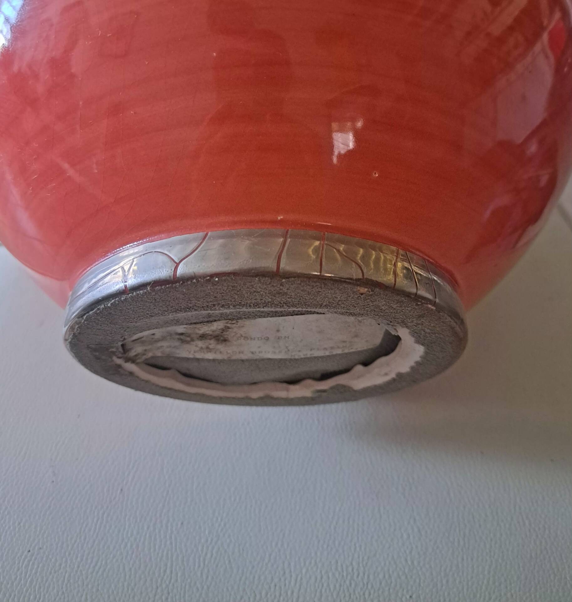 Vintage living room lamp. Kostka Rondo House.