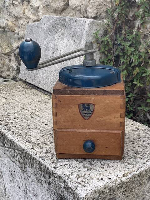Peugeot Freres coffee grinder in wood and vintage blue metal