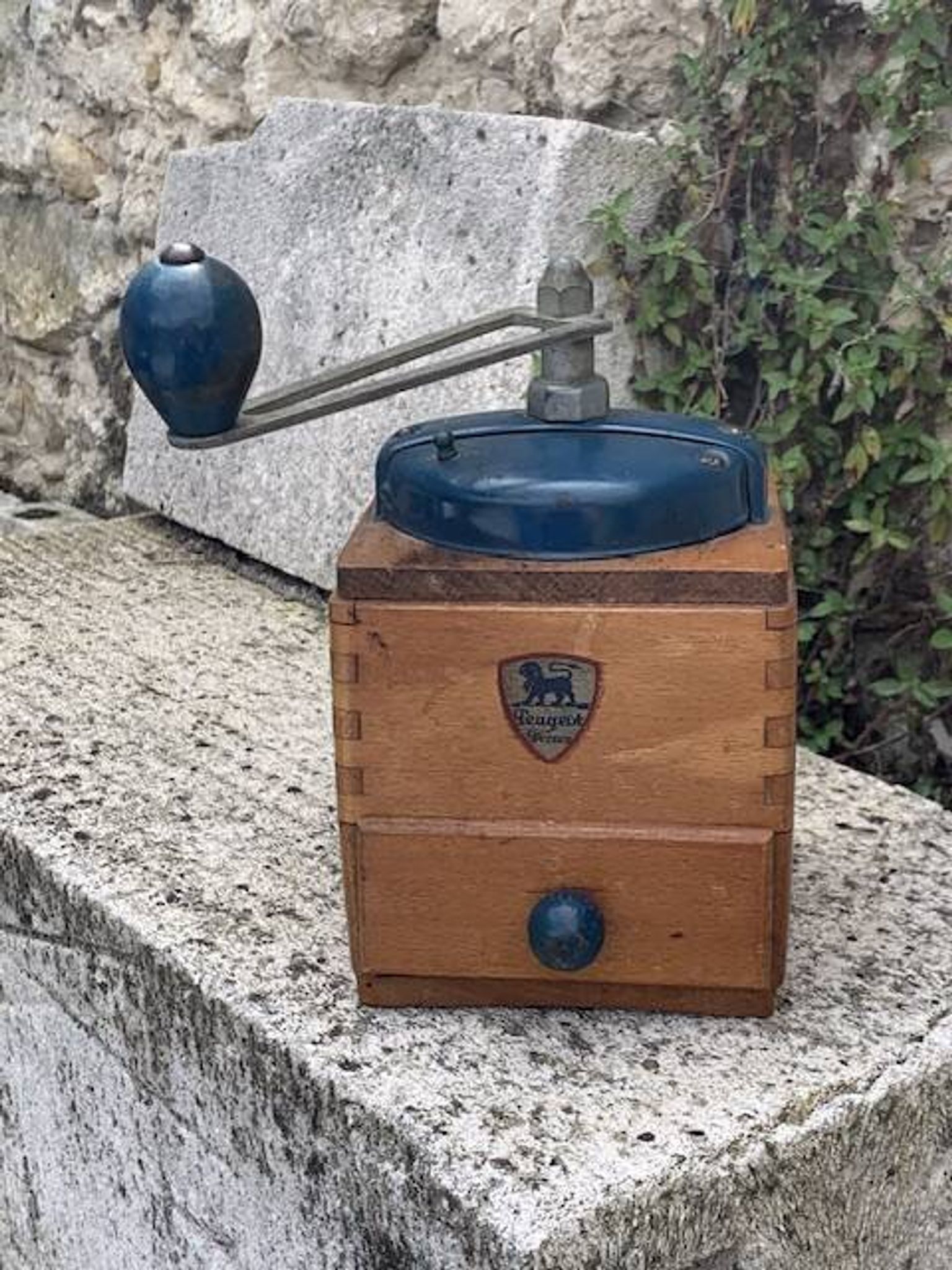 Peugeot Freres coffee grinder in wood and vintage blue metal