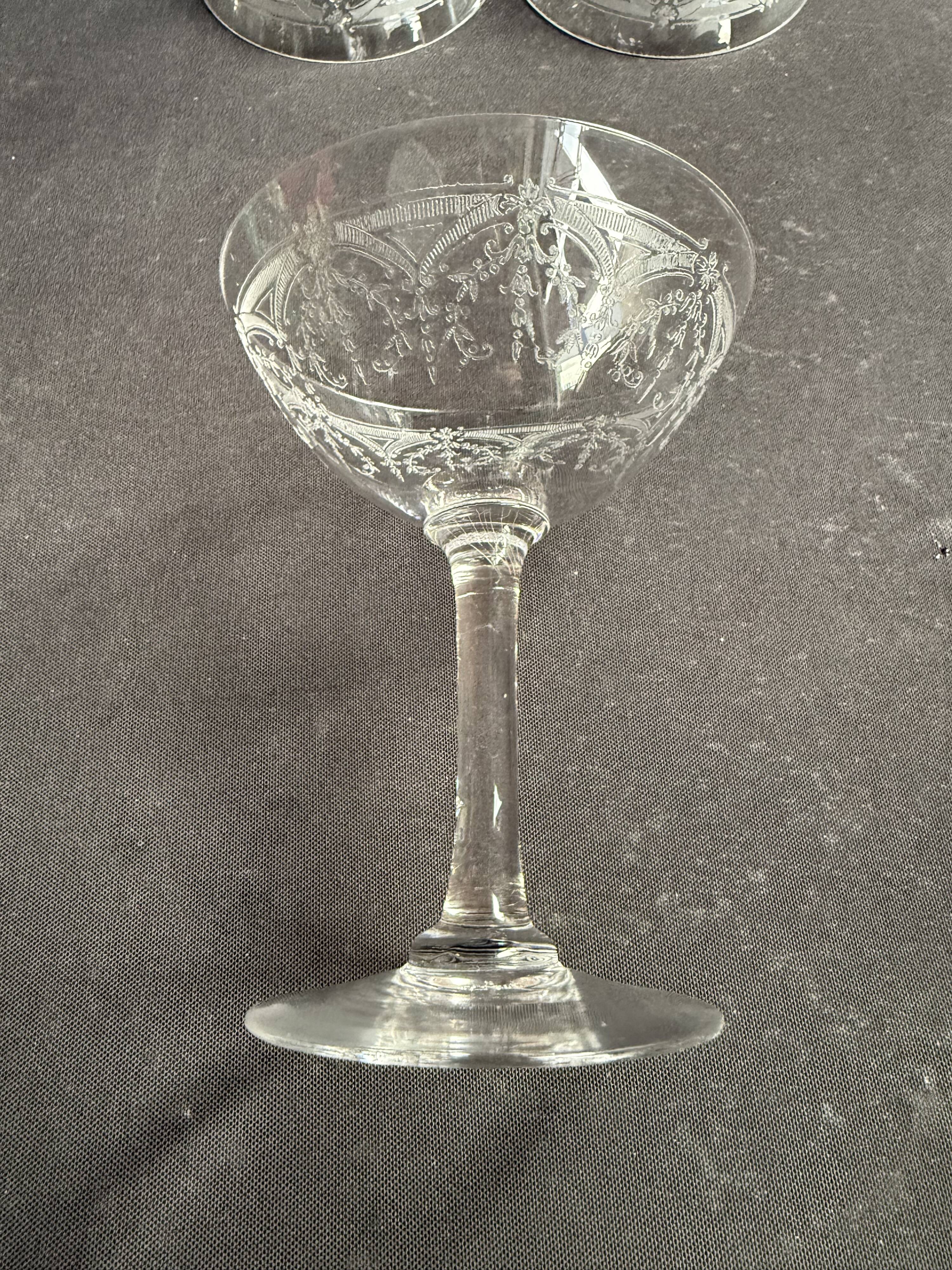 6 champagne coupes Saint Louis service Manon