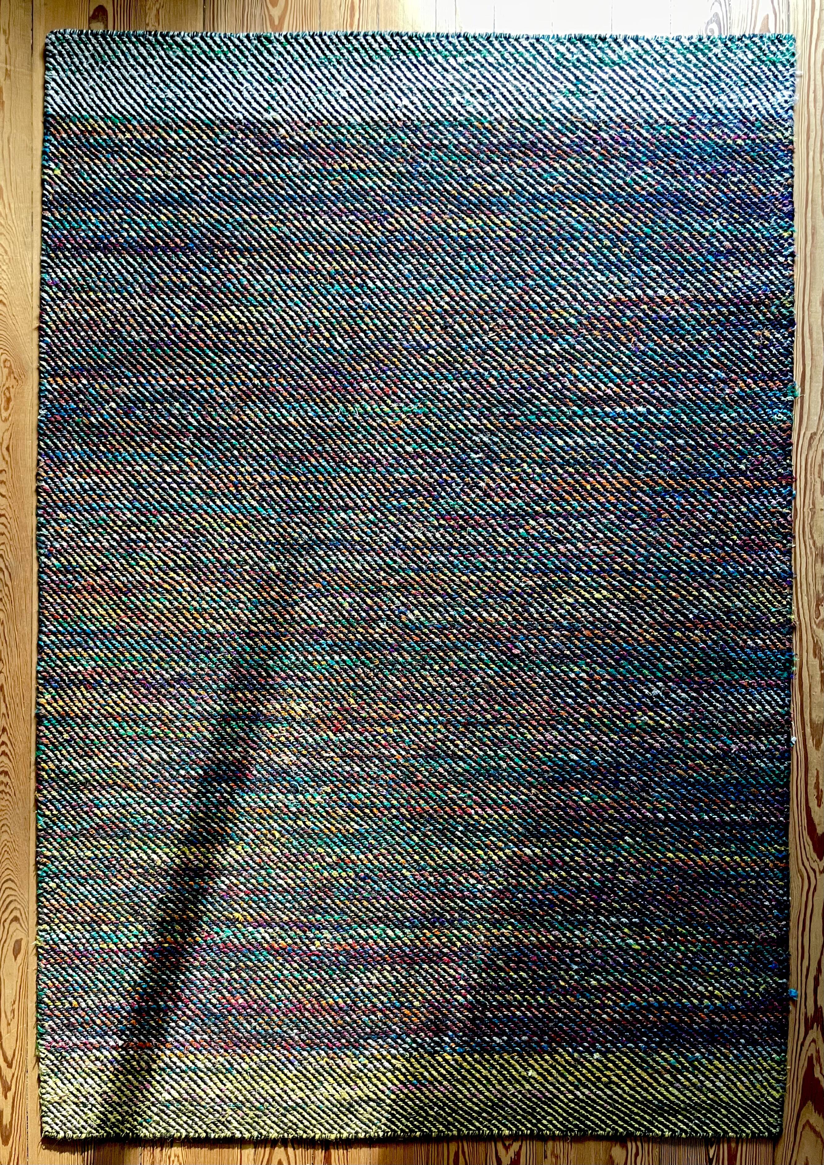 Wool and silk carpets 123 x 180 cm