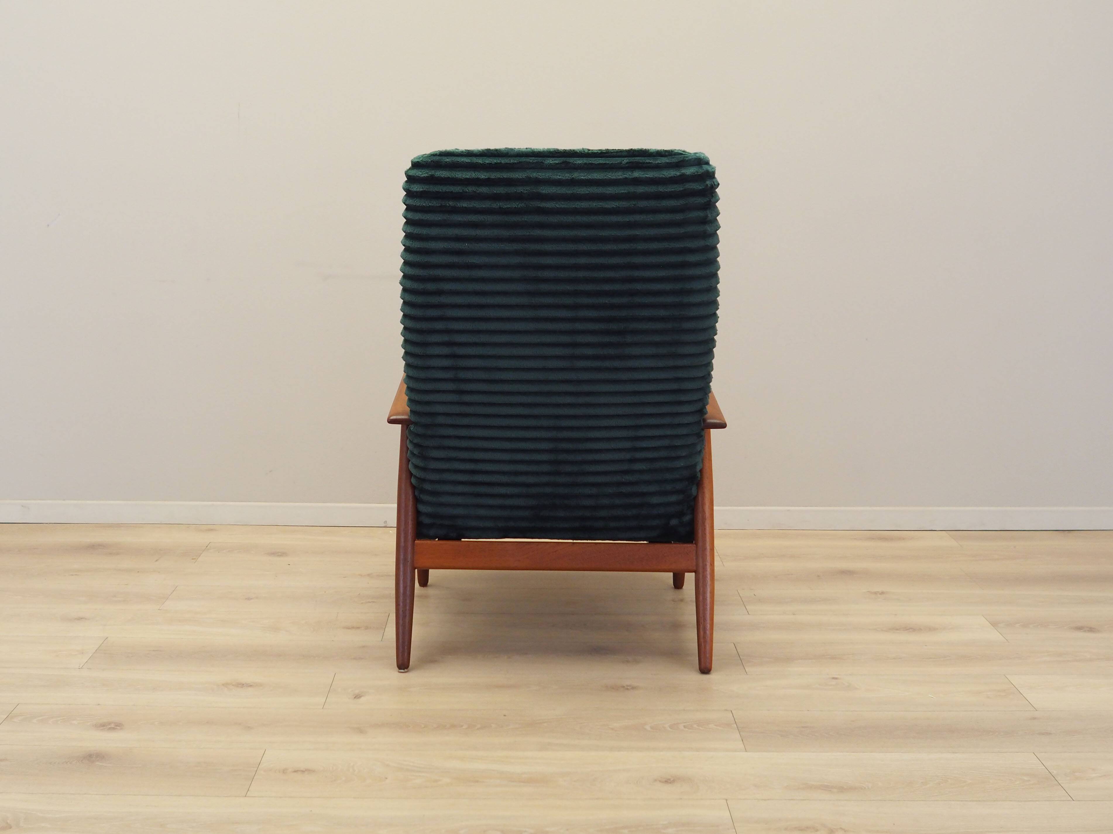 Fauteuil en velours, design danois, années 1970, production : Danemark