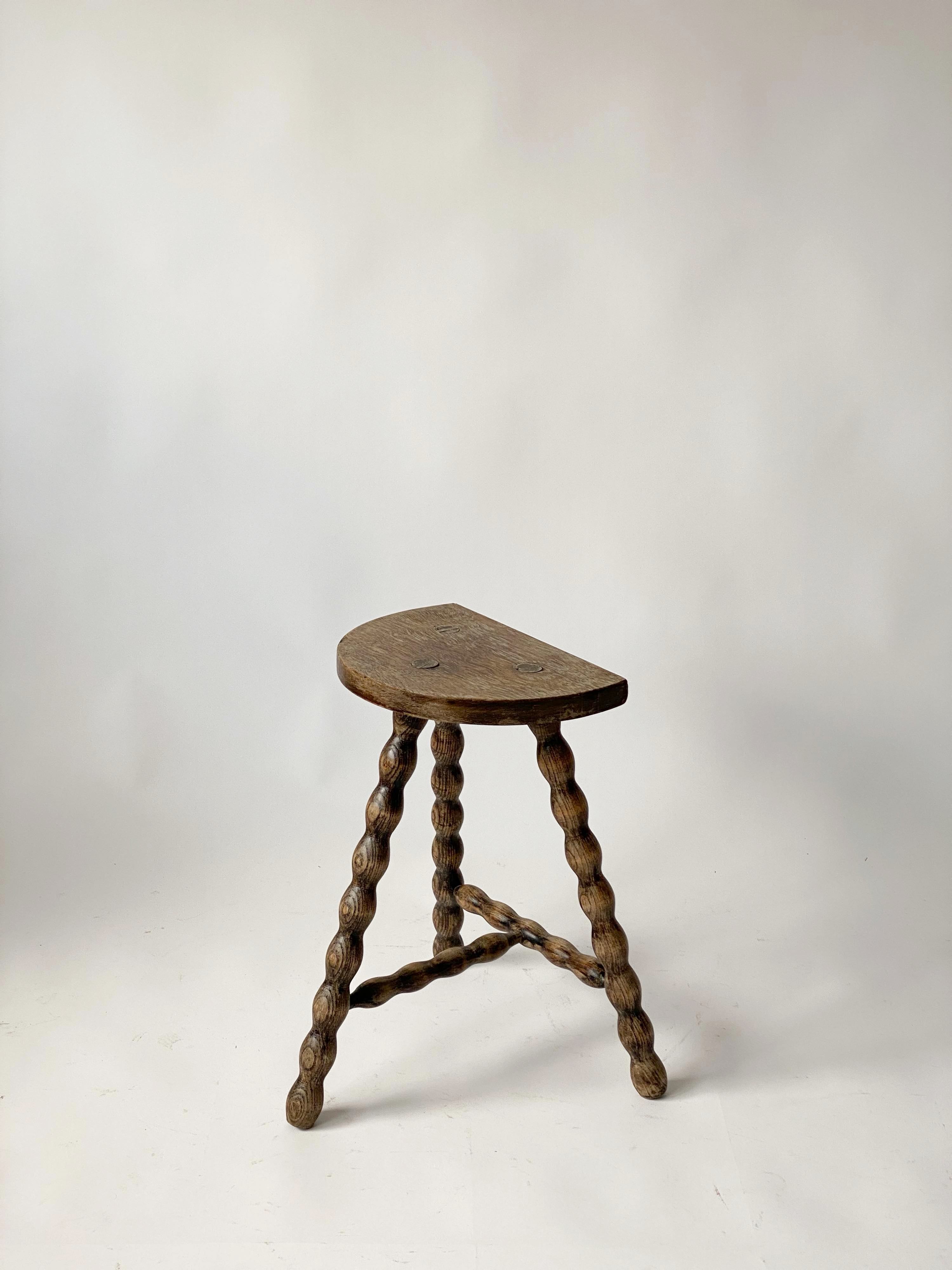 Tabouret de ferme tripode vintage