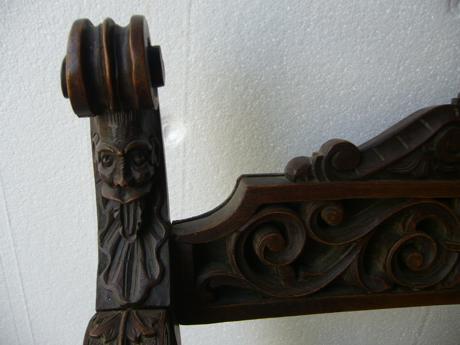 Old Dagobert chair