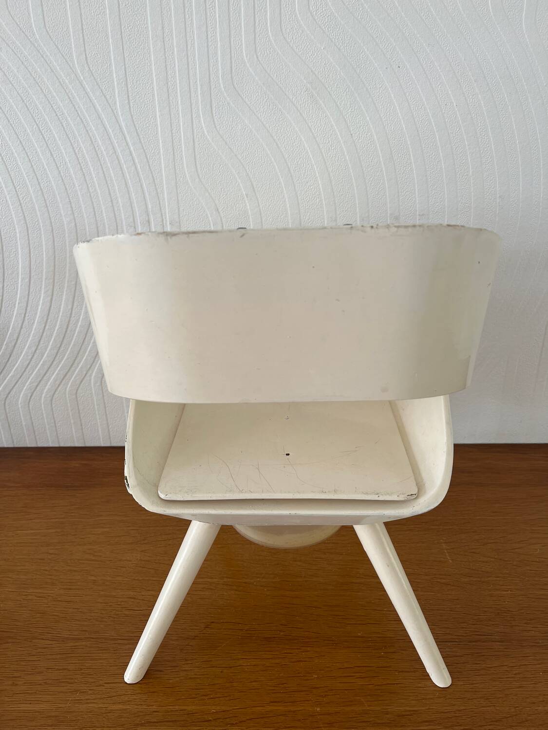 Baumann baby shell chair, 60s