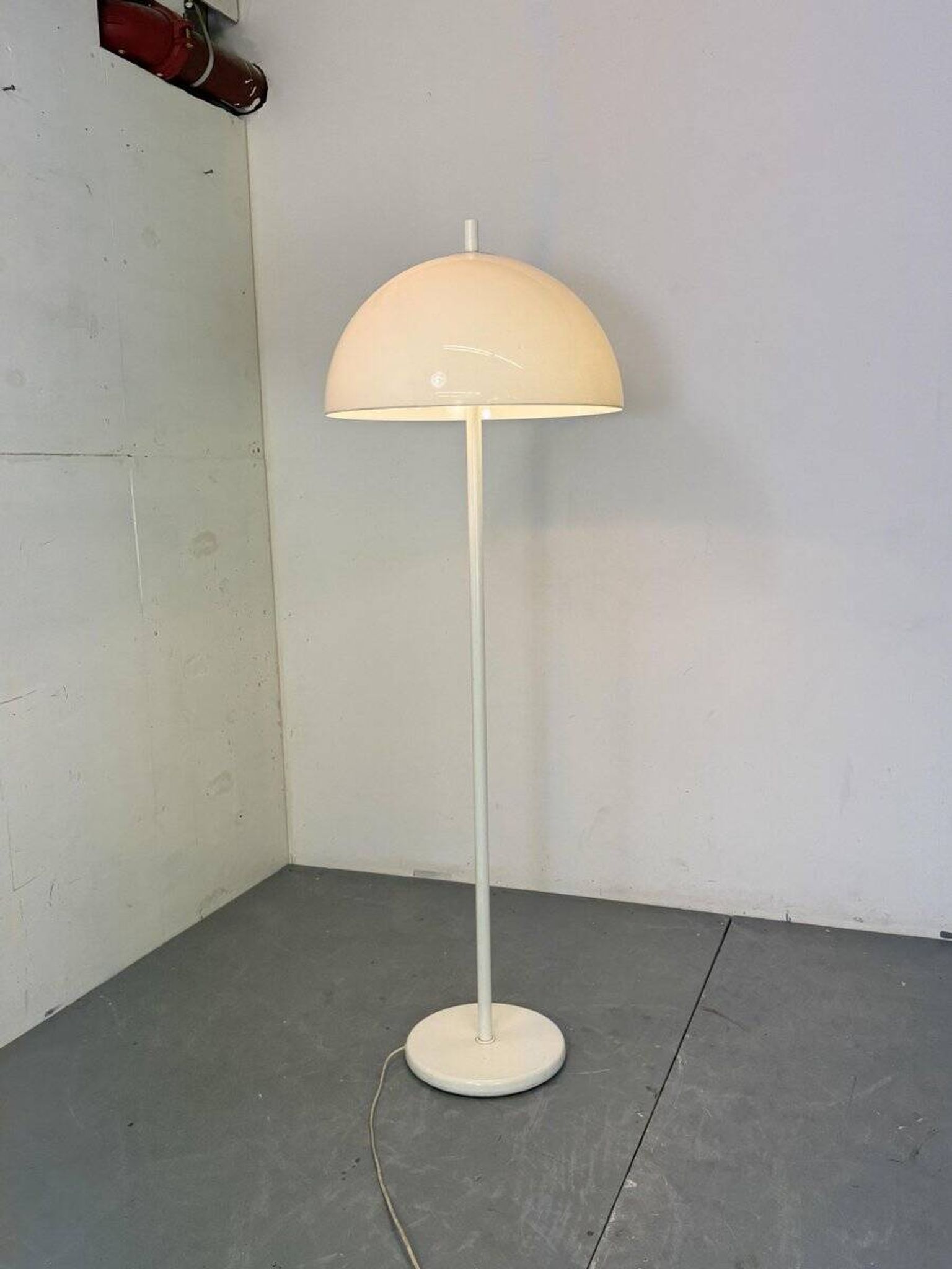 Lampadaire vintage moderniste en forme de champignon blanc de l'ère spatiale de Dijkstra Lampen, années 1970