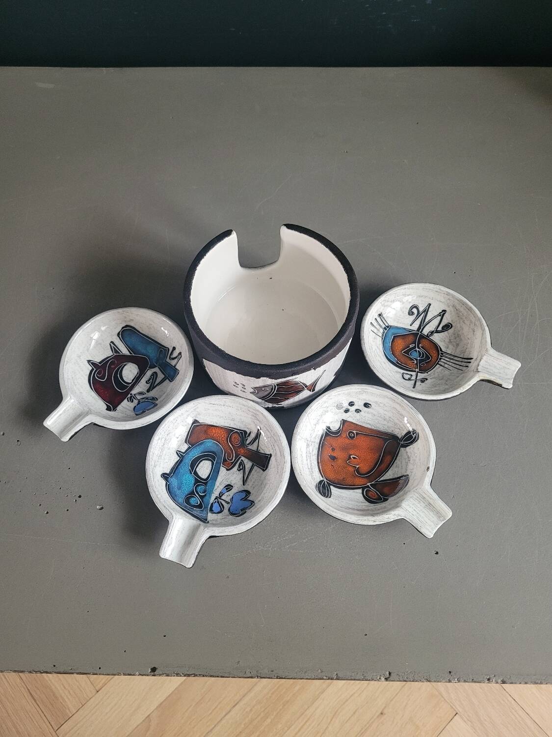 Ensemble de cendriers individuels vintage en céramique