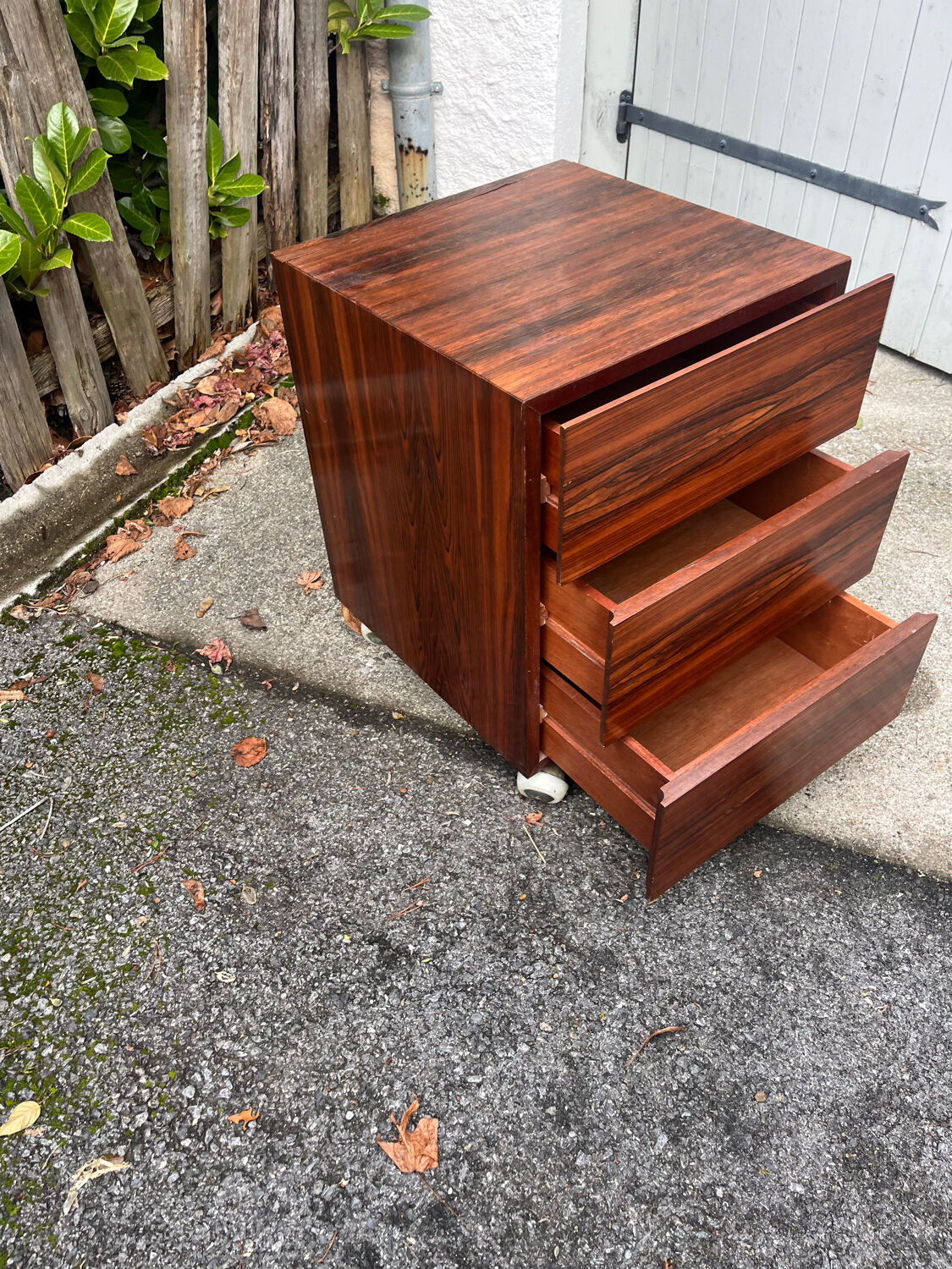 Petit meuble en palissandre