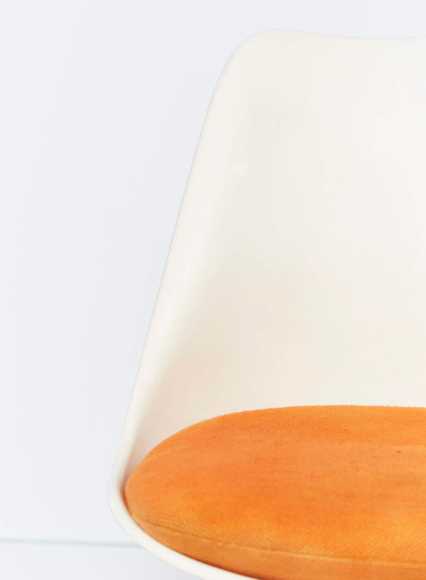 Pair of Eero Saarinen Tulip Chair for Knoll International