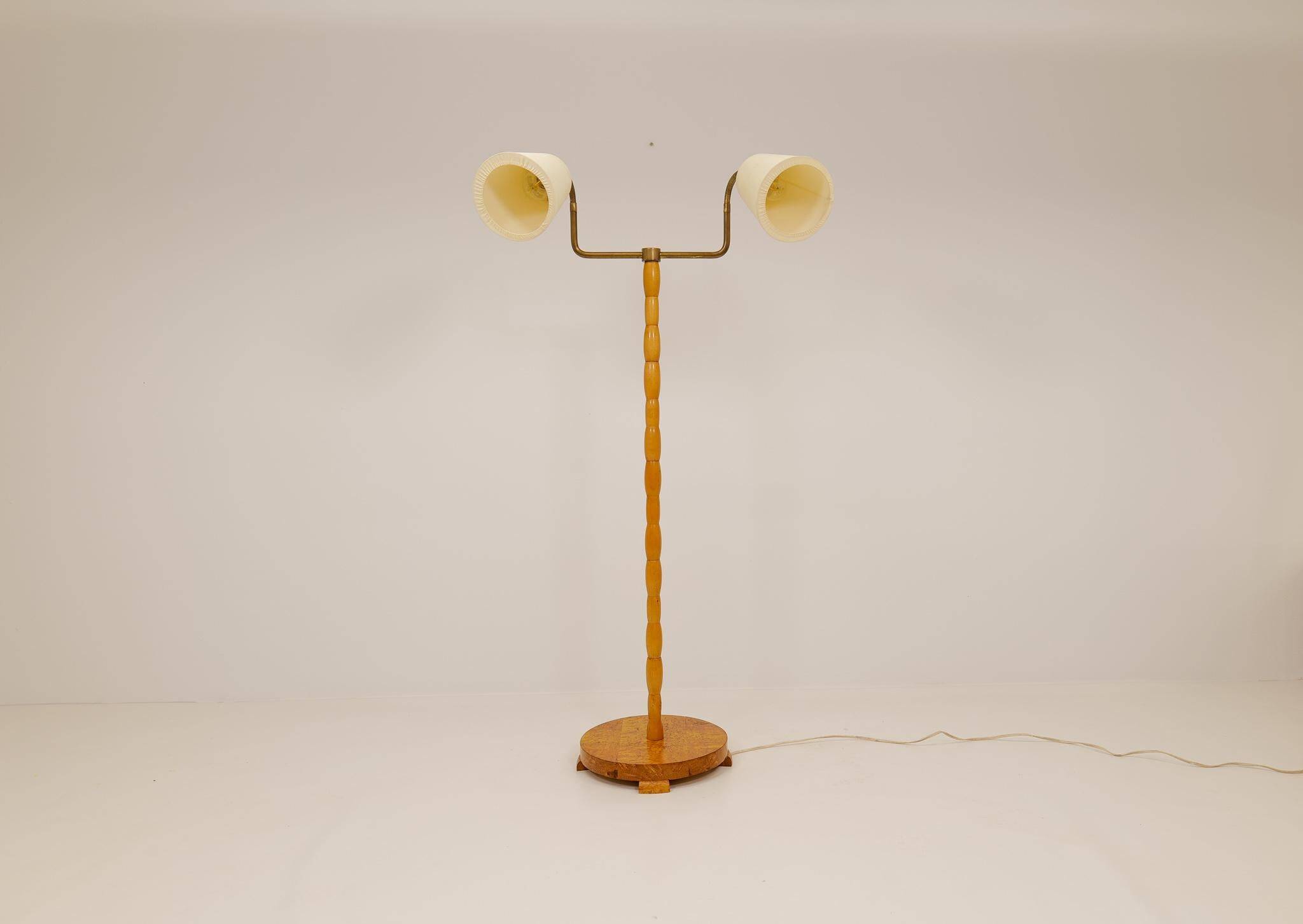 Mid-century organic floor lamp in birch and brass, Sweden, 1950s