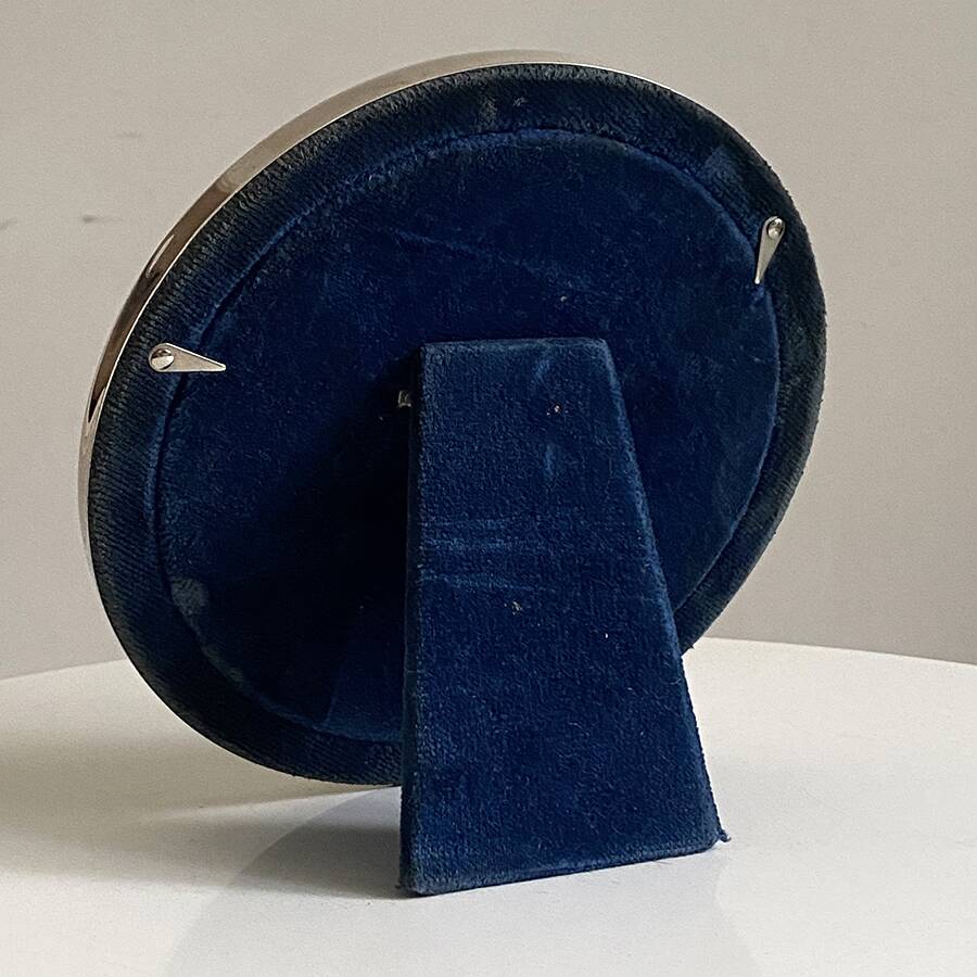 Metal photo frame