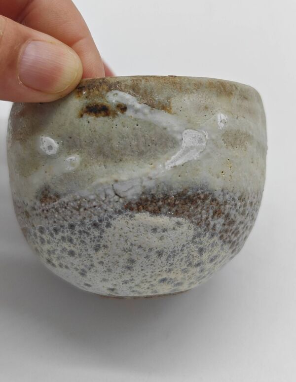 Trilogie de tasses ou gobelets japonisants de la céramiste danoise Gutte Eriksen technique de RAKU