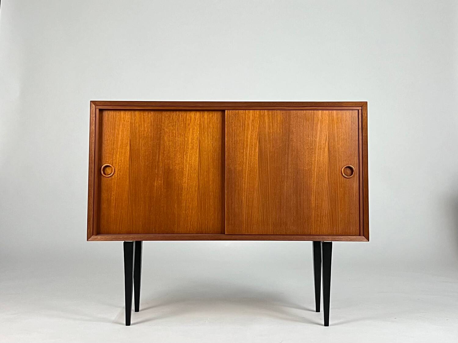 Mid-century teak chest of drawers sideboard hallway cabinet 60s vintage
