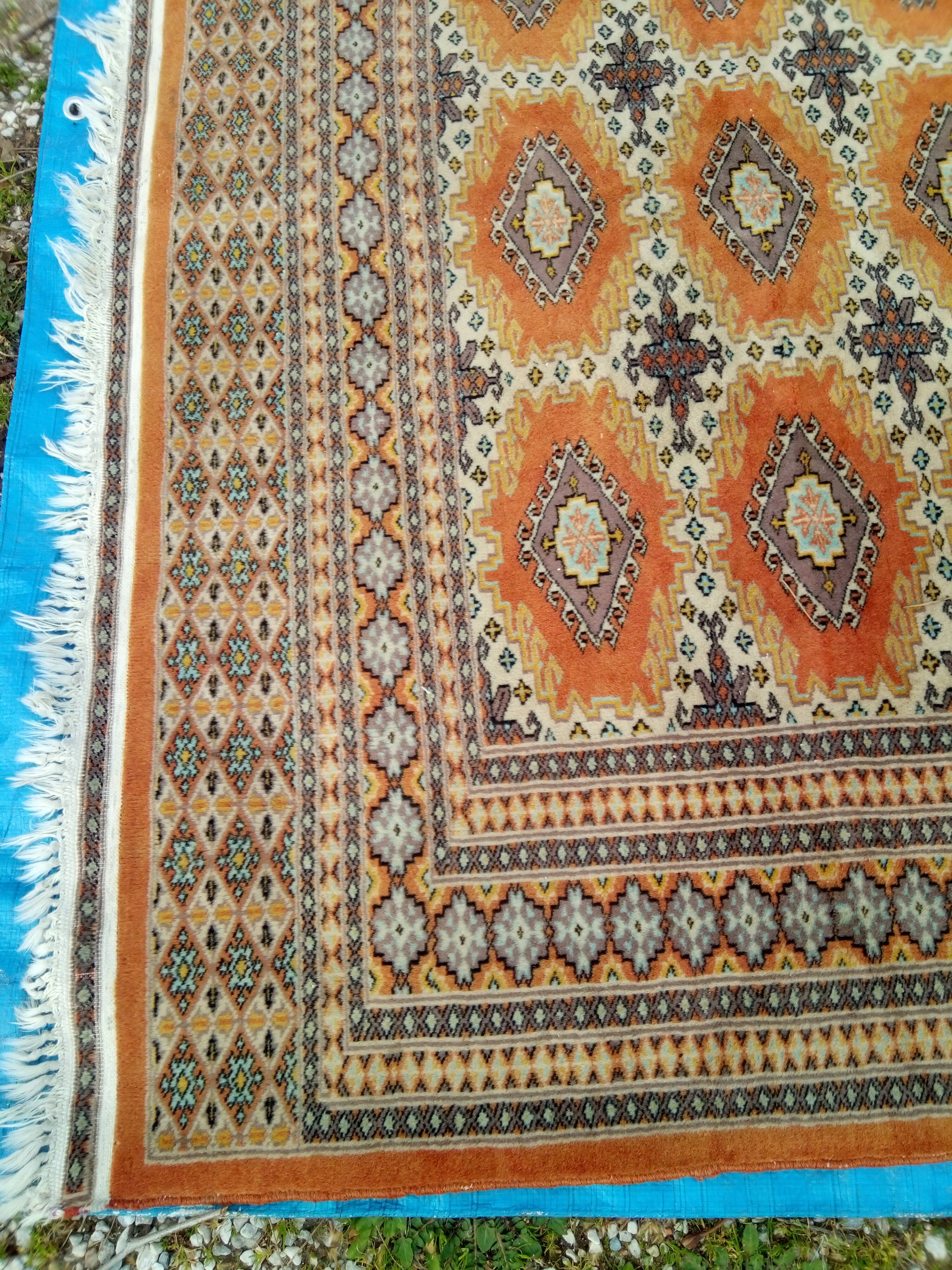 Oriental carpet, Pakistan, wool and silk 273 x 186