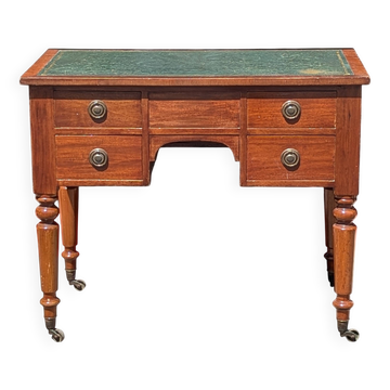 Small English mahogany desk