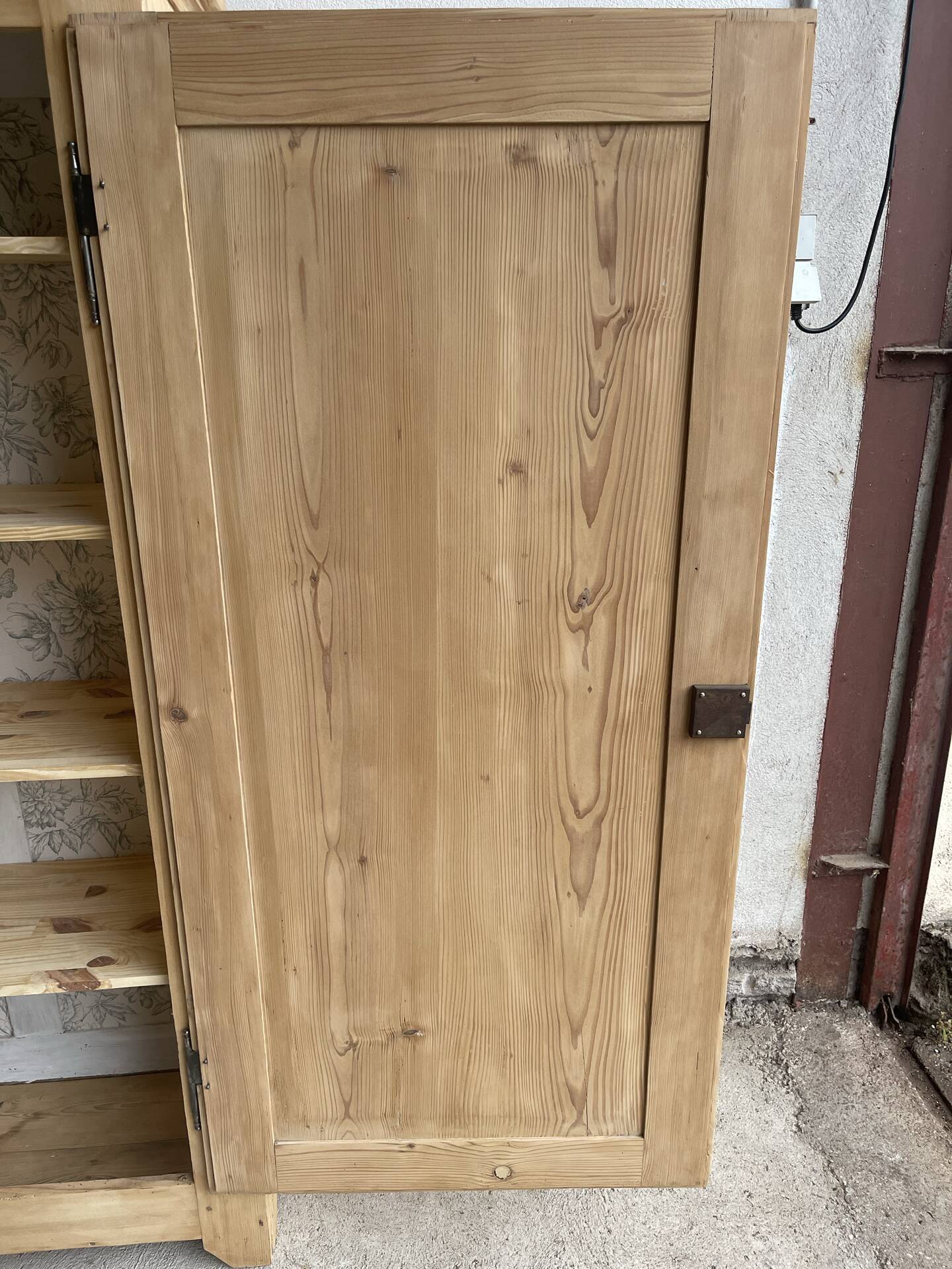 Hat cabinet