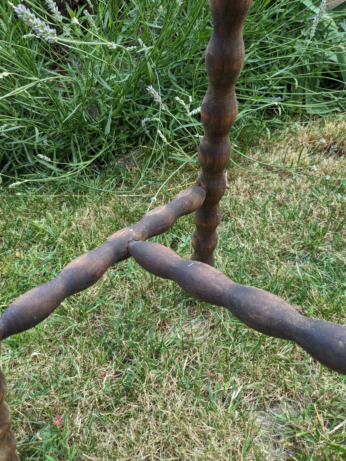 tripod stool