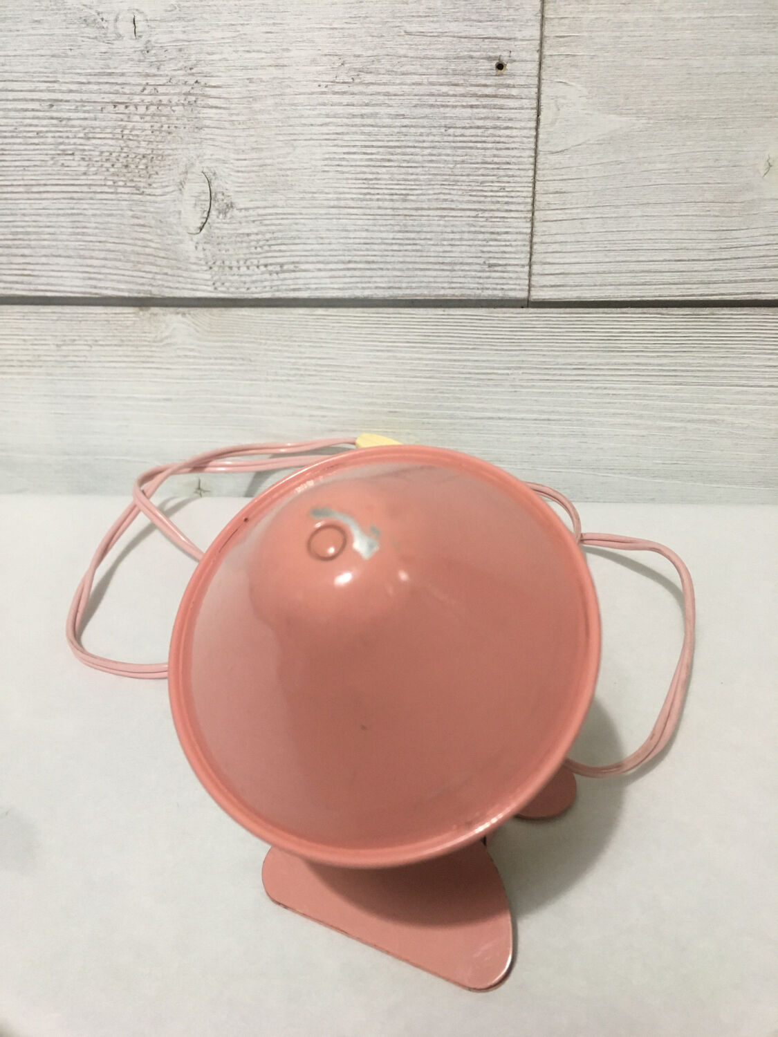Mushroom lamp with clip