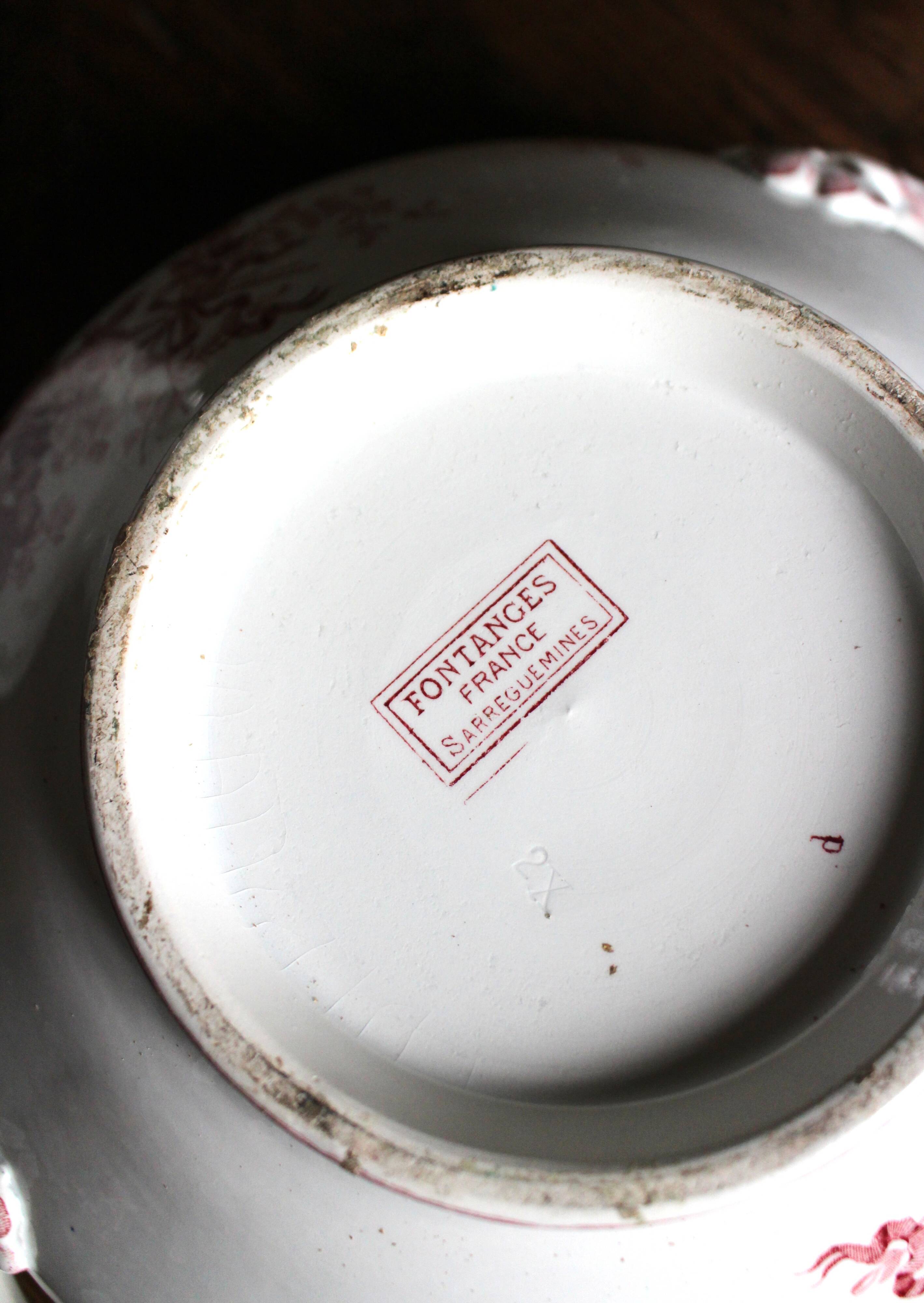 Soupière en terre de fer rose Fontanges Sarreguemines