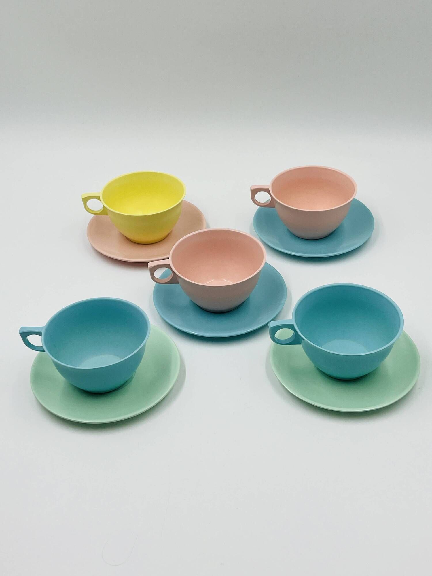 Élysée cup and saucer set in melamine