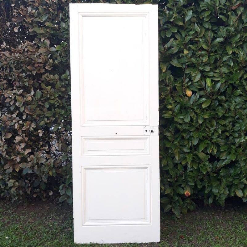 Communication door H219.5xL80cm, old panelled and moulded.