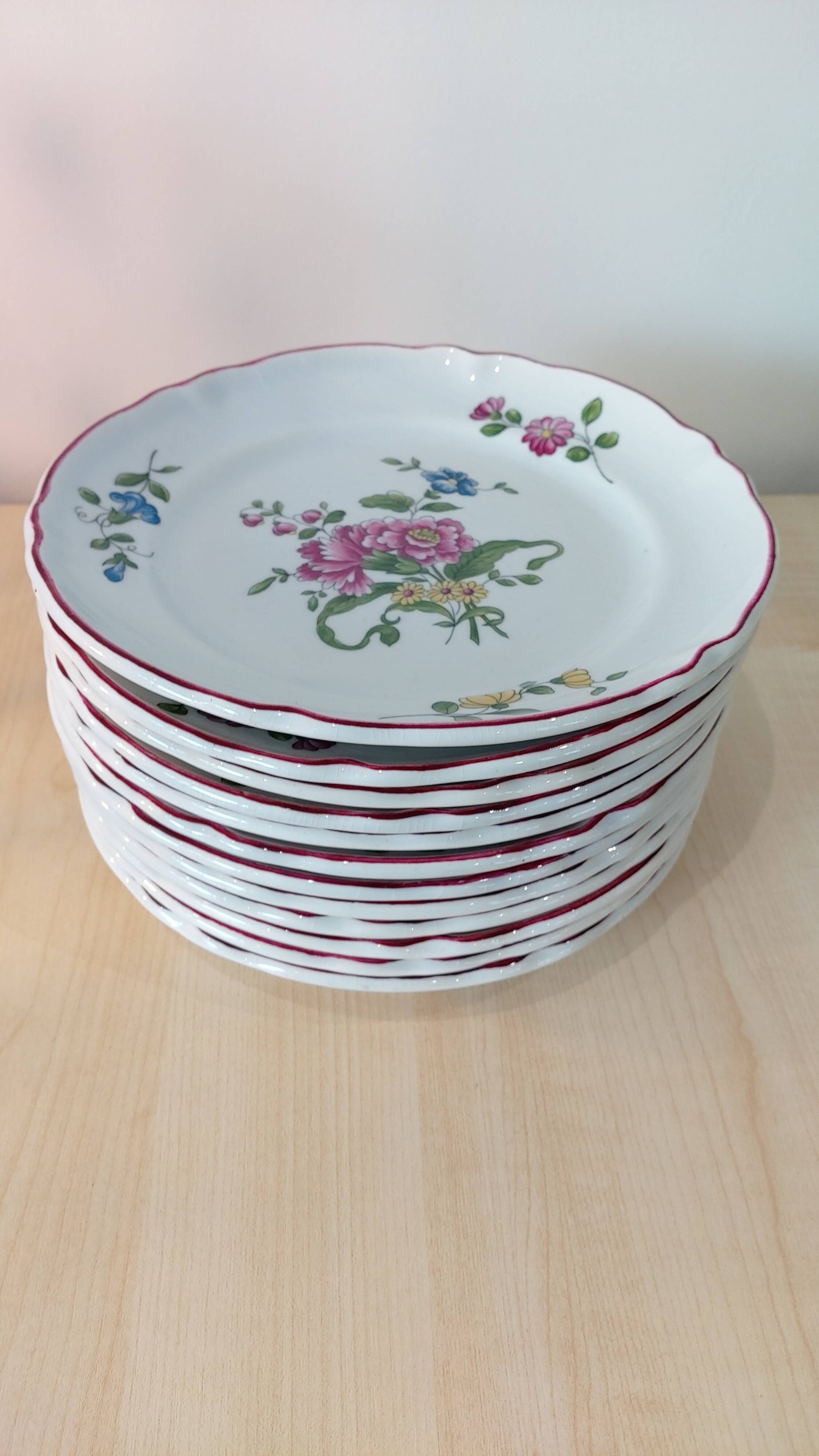 St Amand 34 piece set