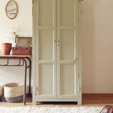 Armoire parisienne
