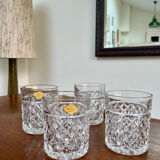 Set of 4 pressed crystal glasses – diamond pattern