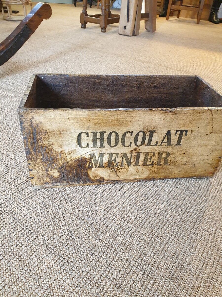Ancient menier chocolate box