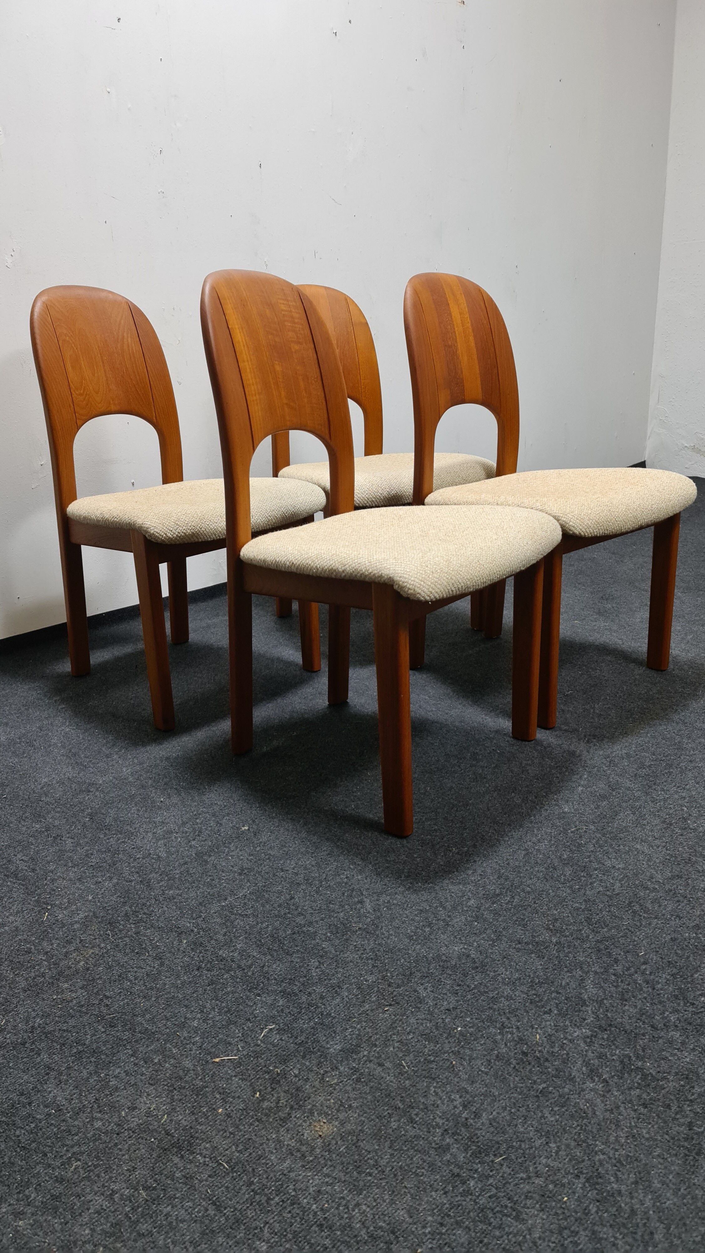 Four vintage Danish design dinning chairs by Holstebro møbelfabrik a/s