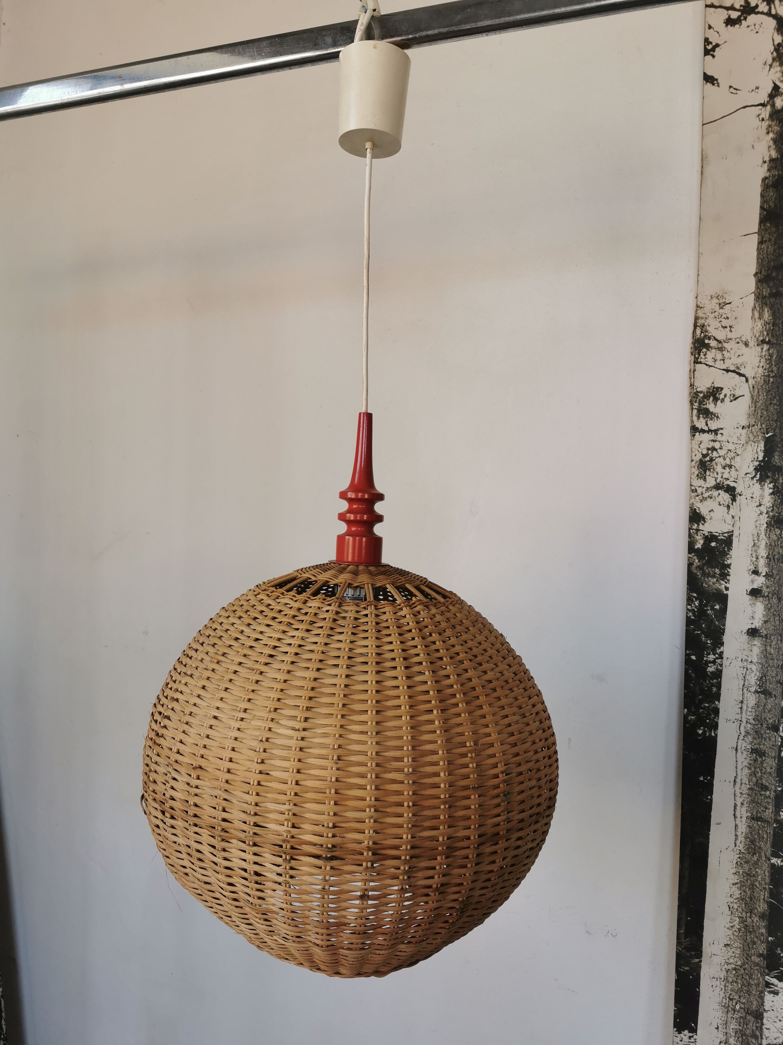 Rattan ball suspension