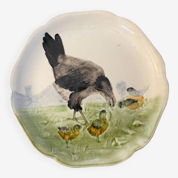19th century plate Choisy Le Roi Majolica Decor Sparrows and his chicks