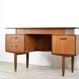 Bureau en teck de Kofod Larsen pour G Plan, modèle Mid-Century